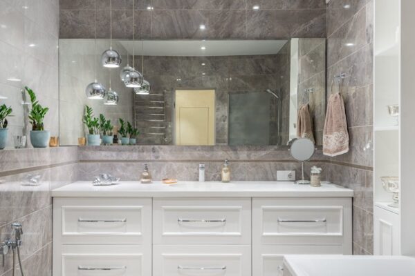 Quick Bathroom Vanity Makeovers for Busy Families