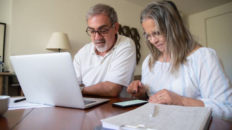 The Benefits of Combining Insurance with Retirement Plans